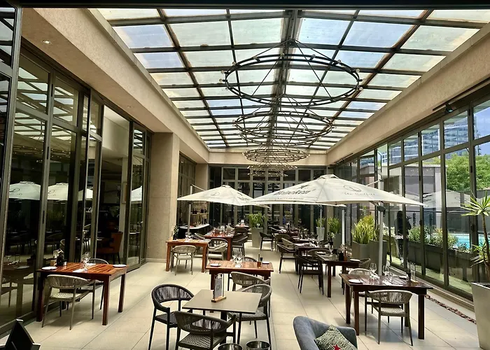 Kmg Apartments At Sandton Skye